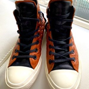 Women’s 7.5 Chuck Taylor® All Star®Onion Quilted